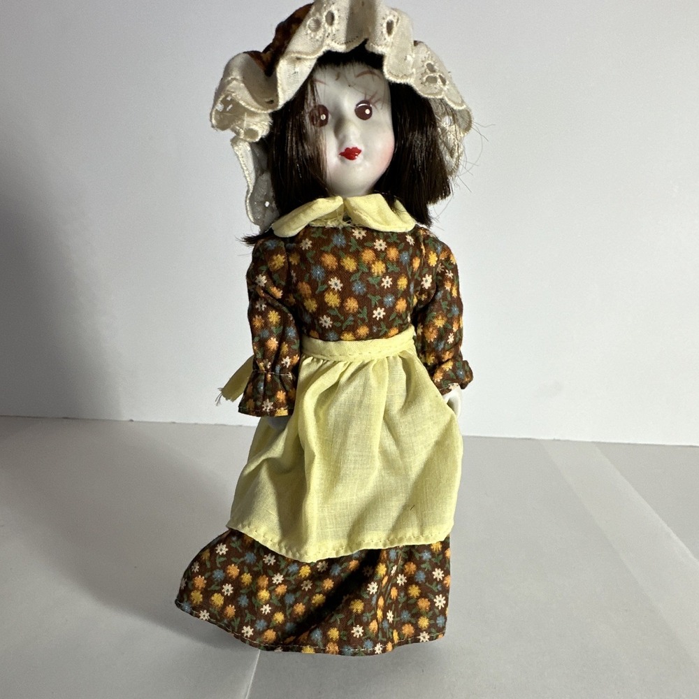 Vintage - Cloth Girl Doll 9 in Floral Dress Yellow Apron Lace Bonnet